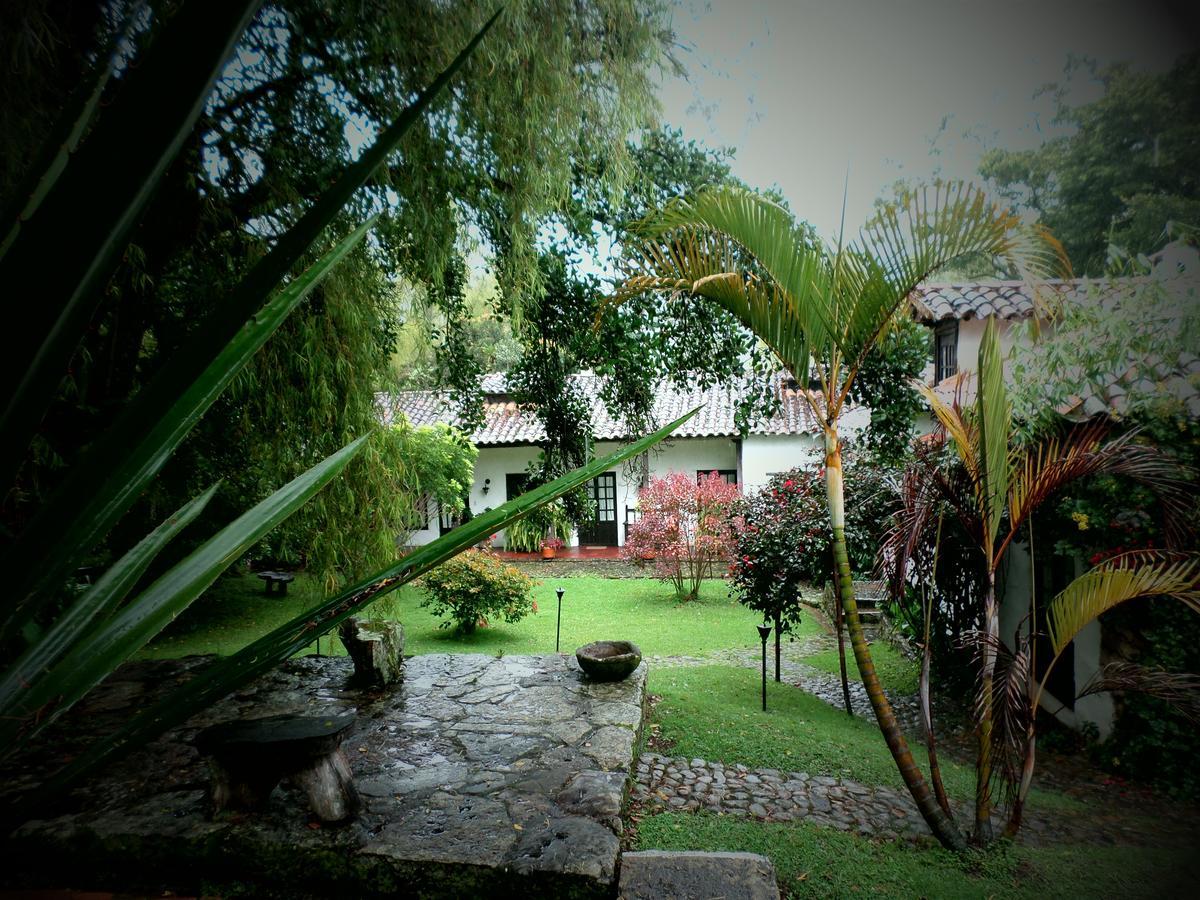 Hotel Hacienda Baza Tibana Exterior foto